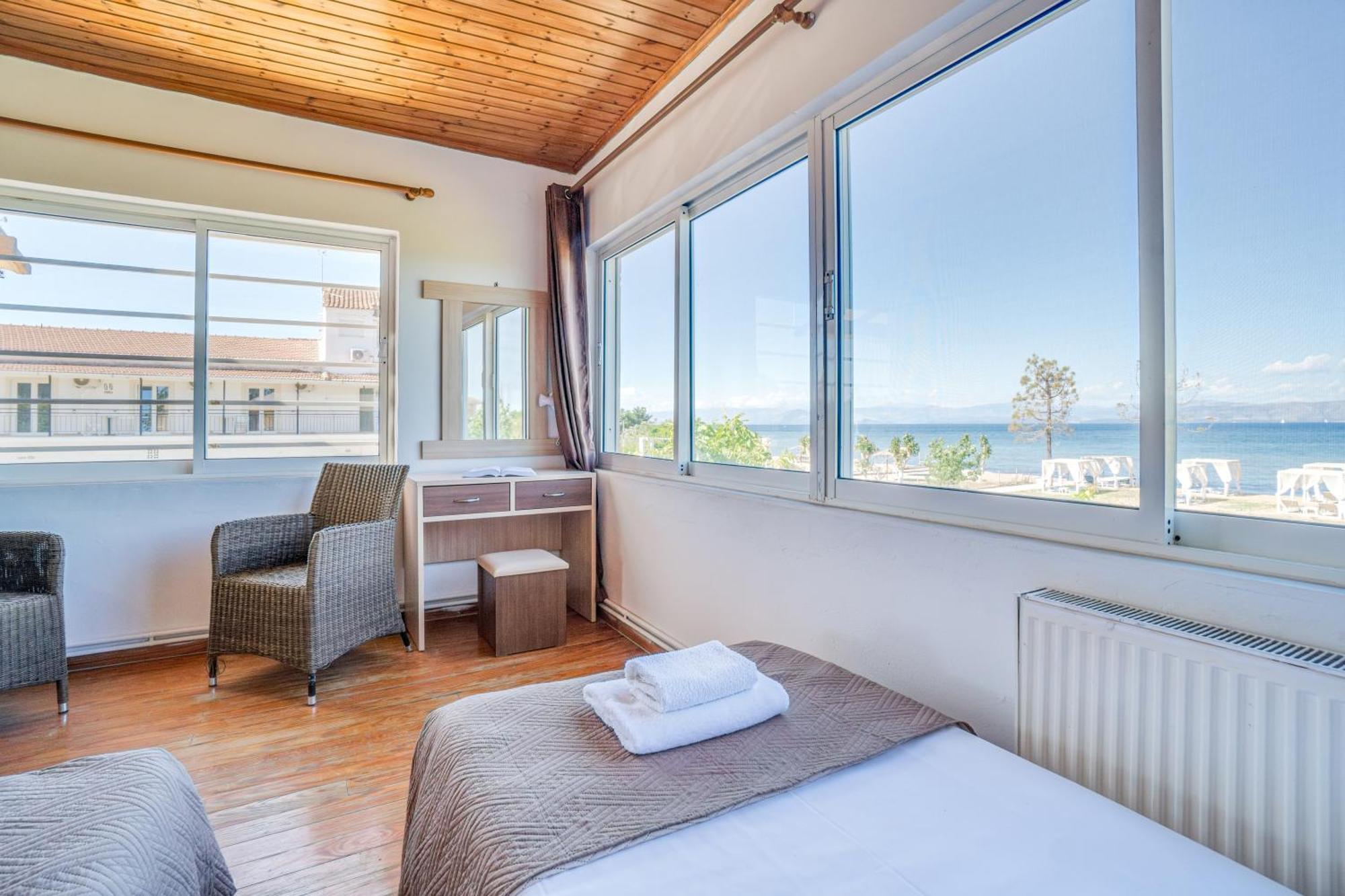 Sandy Beach Houses - Sea View Kávos المظهر الخارجي الصورة